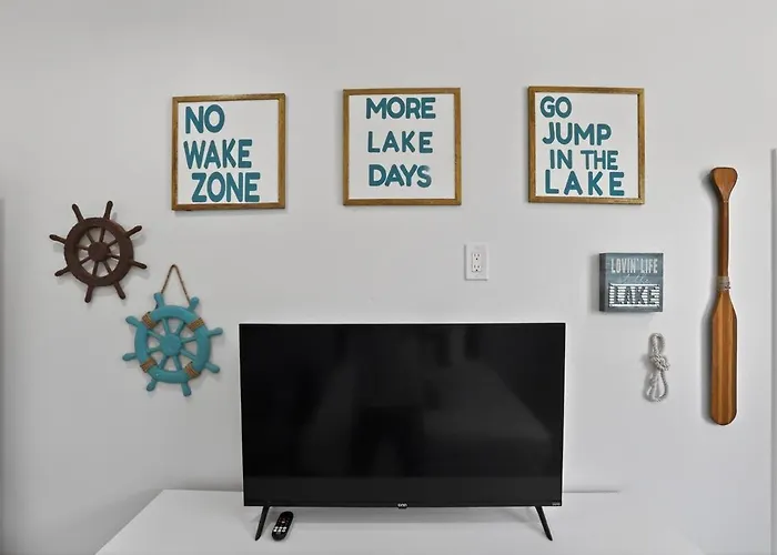 Themed Rooms, Golf, Fish, Lake, As Friends Villa *