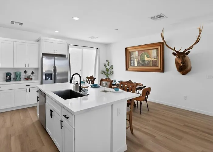 Themed Rooms, Golf, Fish, Lake, As Friends Villa Page