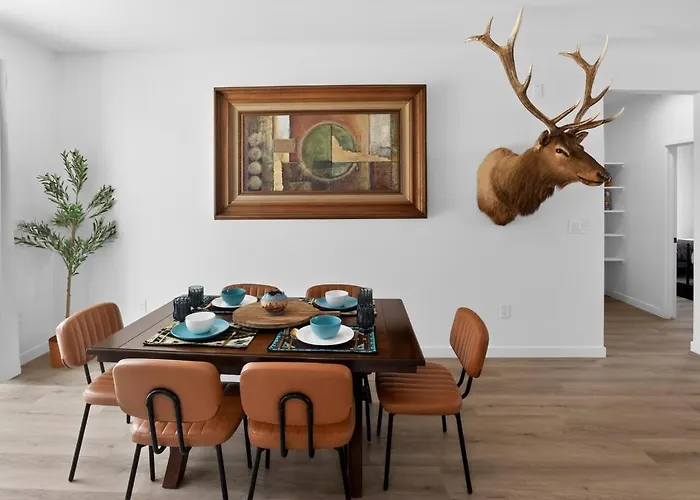 Themed Rooms, Golf, Fish, Lake, As Friends *