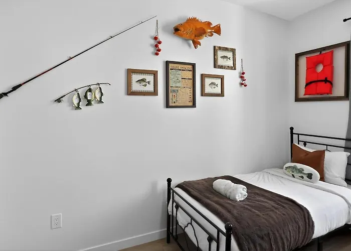 Villa Themed Rooms, Golf, Fish, Lake, As Friends Page